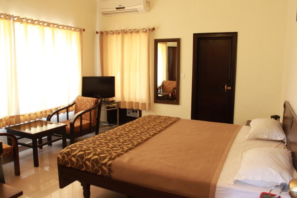 Hotel Utsav Dehradun Dış mekan fotoğraf