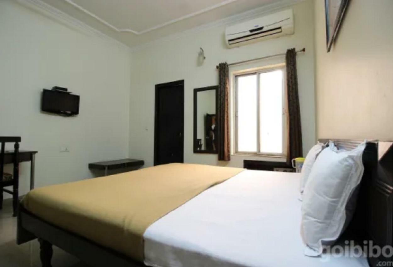 Hotel Utsav Dehradun Dış mekan fotoğraf
