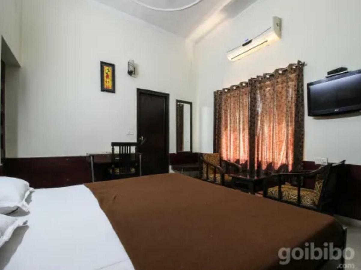 Hotel Utsav Dehradun Dış mekan fotoğraf