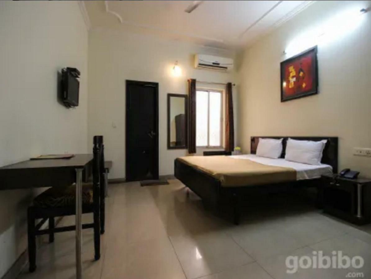 Hotel Utsav Dehradun Dış mekan fotoğraf