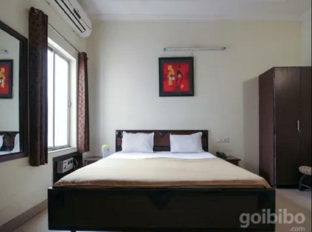 Hotel Utsav Dehradun Dış mekan fotoğraf