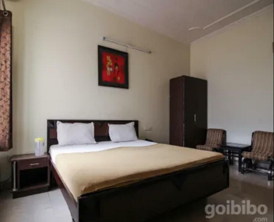 Hotel Utsav Dehradun Dış mekan fotoğraf