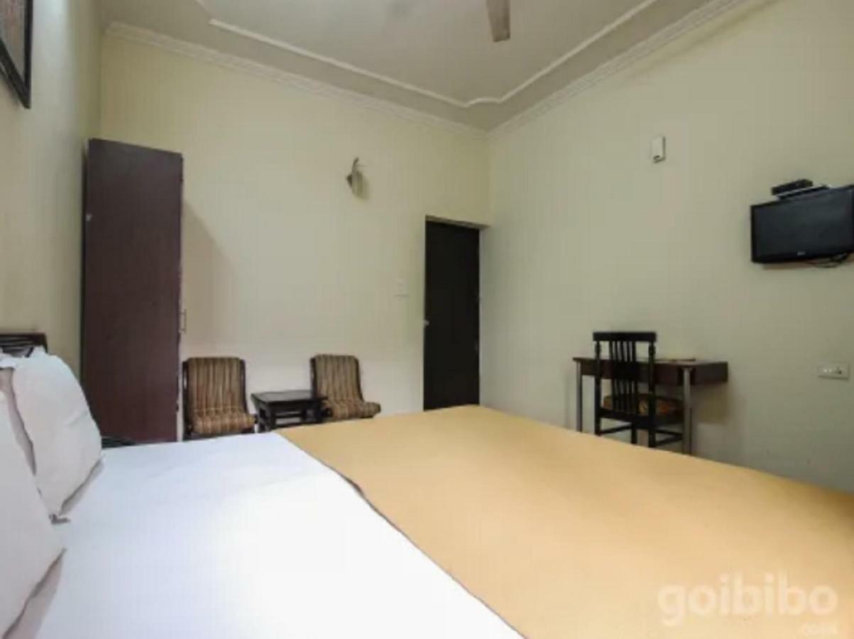 Hotel Utsav Dehradun Dış mekan fotoğraf