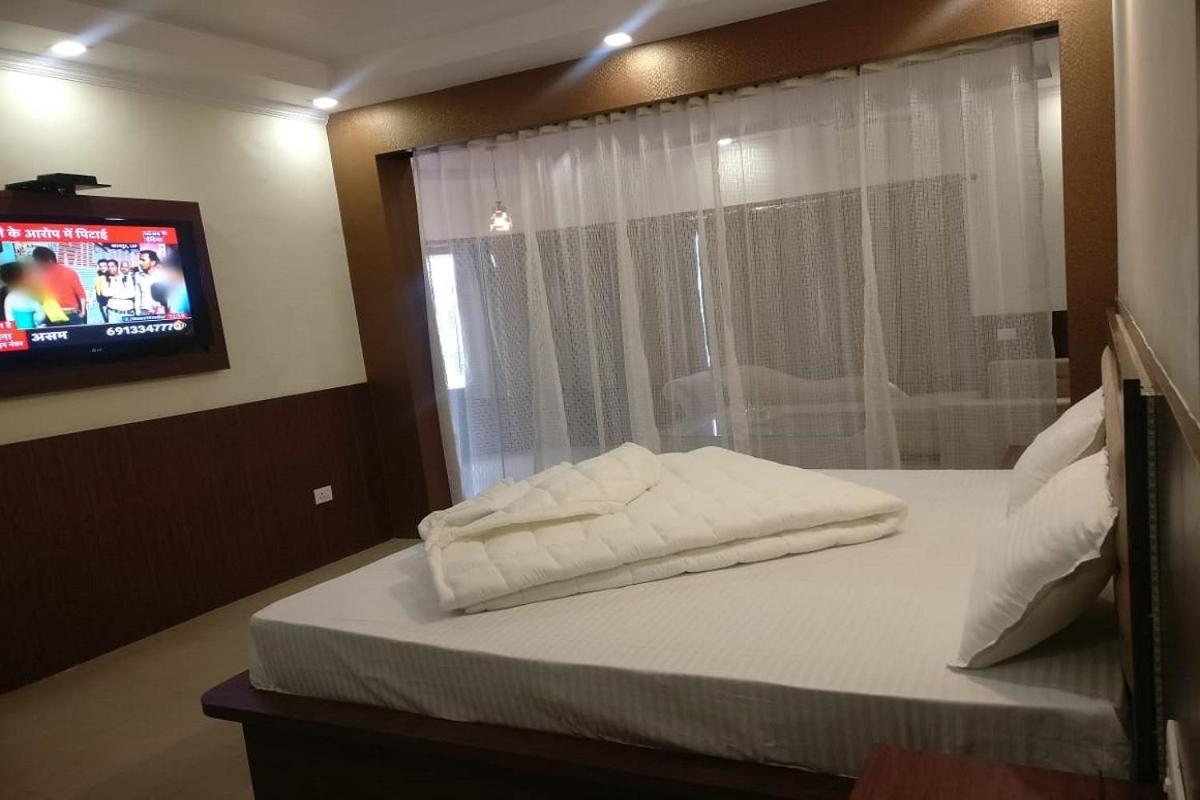 Hotel Utsav Dehradun Dış mekan fotoğraf