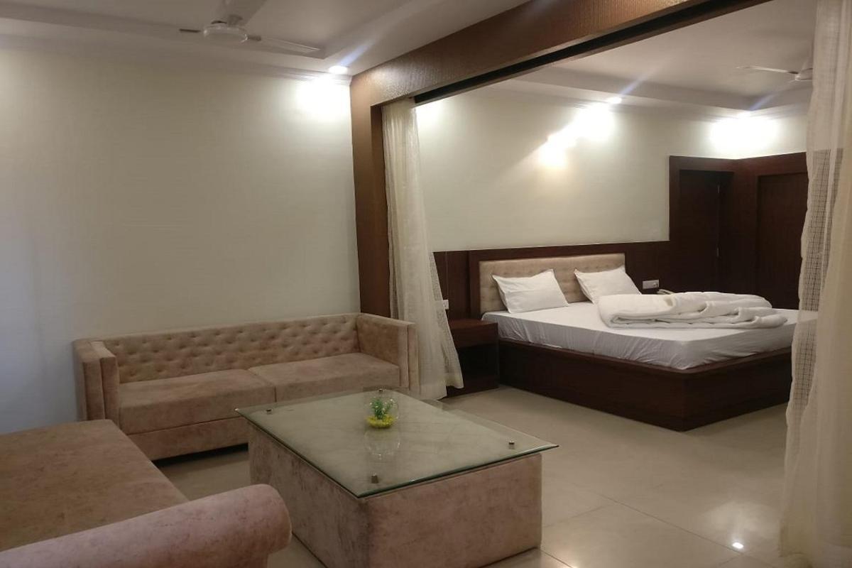 Hotel Utsav Dehradun Dış mekan fotoğraf